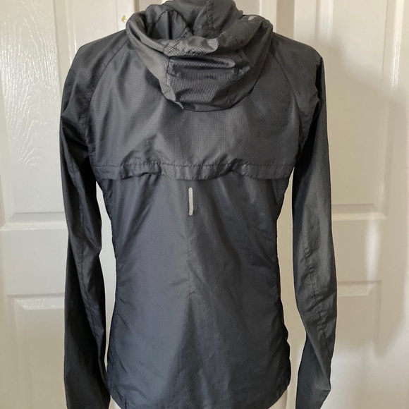 NIKE WINDBREAKER WOMEN SIZE SMALL - Picture 6 of 8